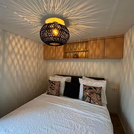 't Venhop Кемпинг Berkhout